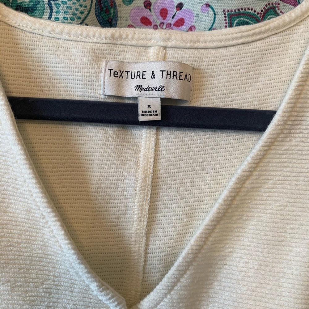 MADEWELL Texture & Thread Button Front Tie Tank - Picture 4 of 9